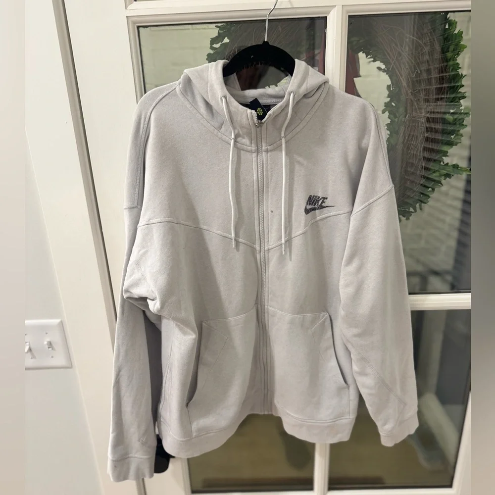 Nike Light Gray Zip-Up Hoodie
